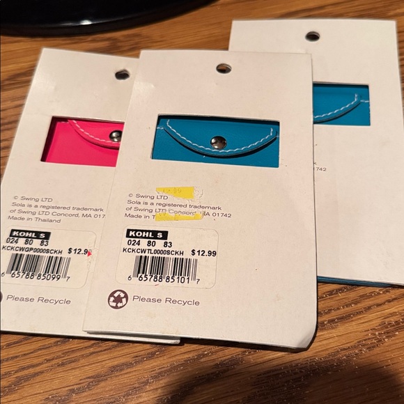 Set of 3 keychain ID wallets - Picture 3 of 3